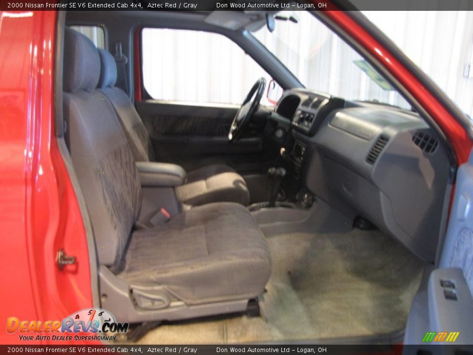 2000 Nissan Frontier SE V6 Extended Cab 4x4 Aztec Red / Gray Photo #11