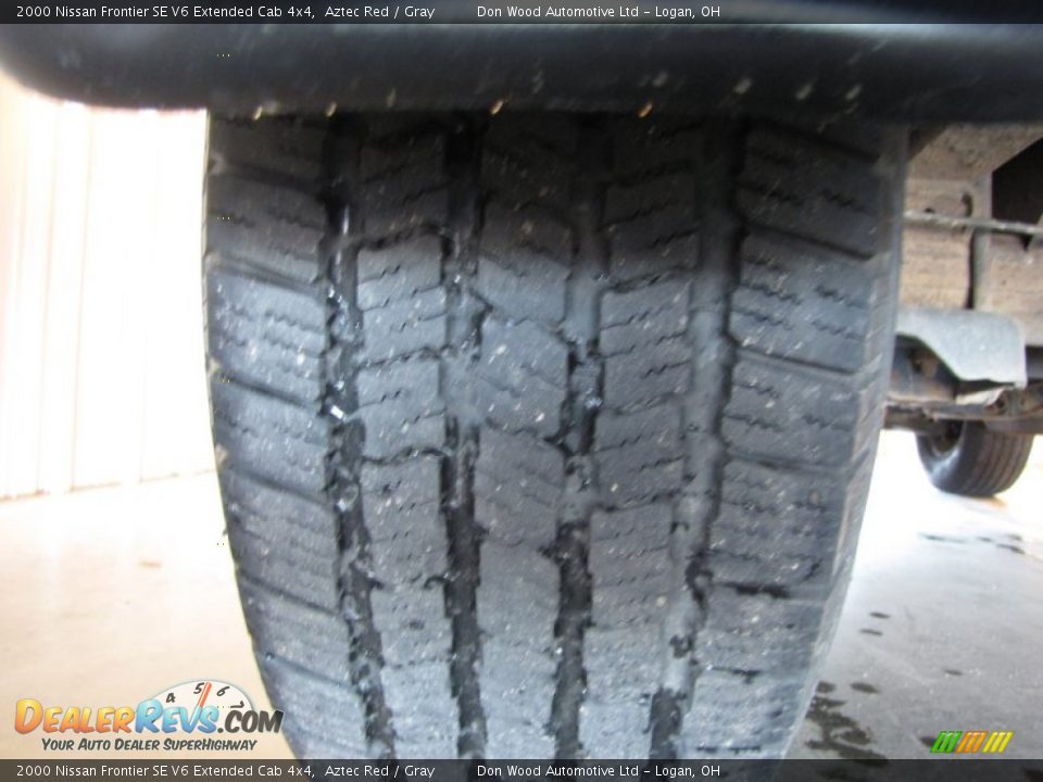 2000 Nissan Frontier SE V6 Extended Cab 4x4 Aztec Red / Gray Photo #16