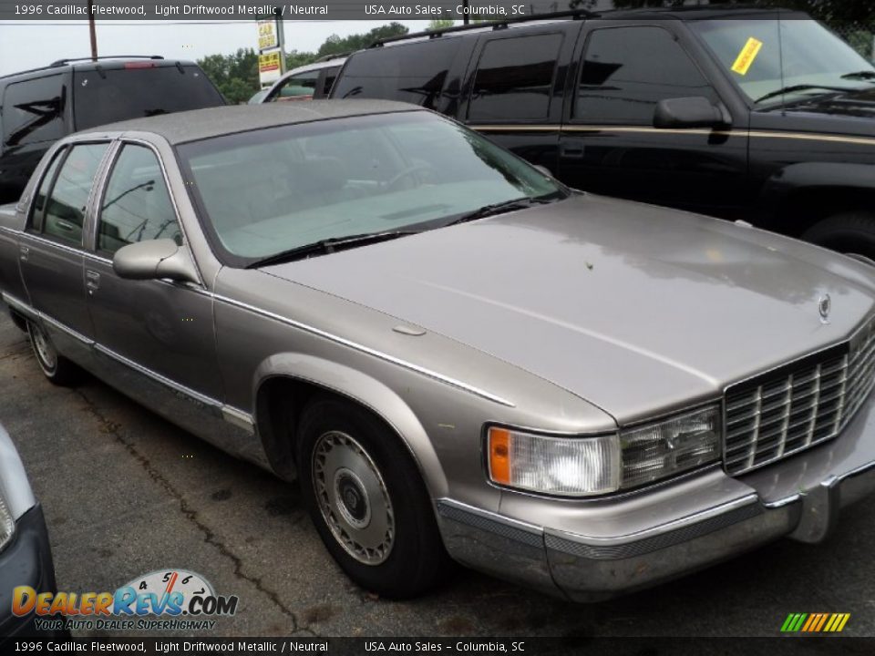 1996 Cadillac Fleetwood Light Driftwood Metallic / Neutral Photo #1