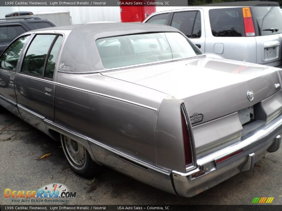 1996 Cadillac Fleetwood Light Driftwood Metallic / Neutral Photo #4