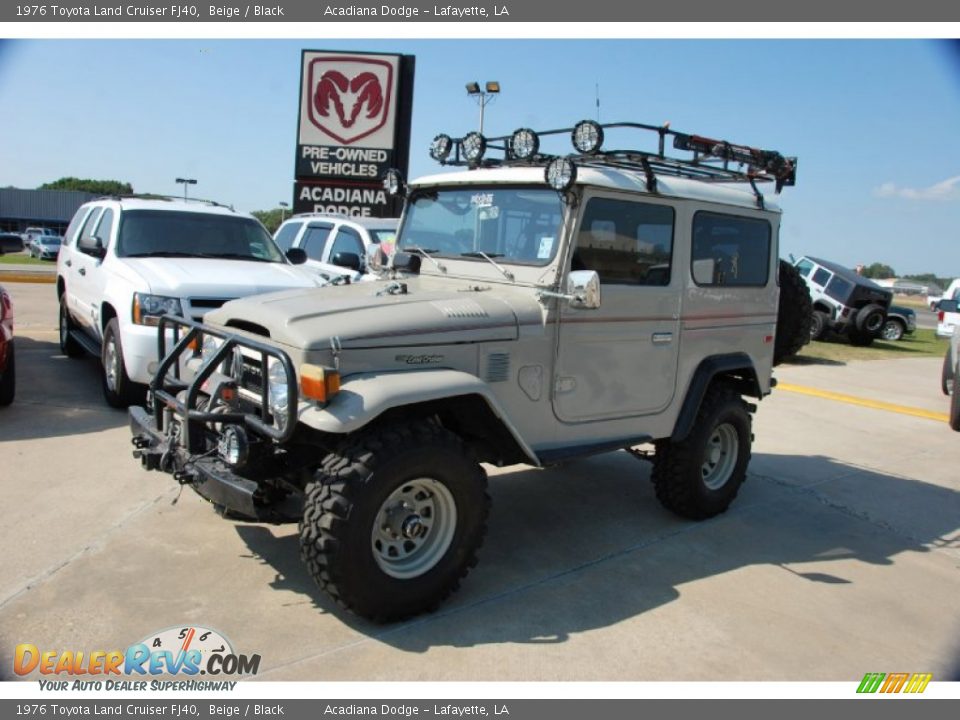 1976 Toyota Land Cruiser FJ40 Beige / Black Photo #2