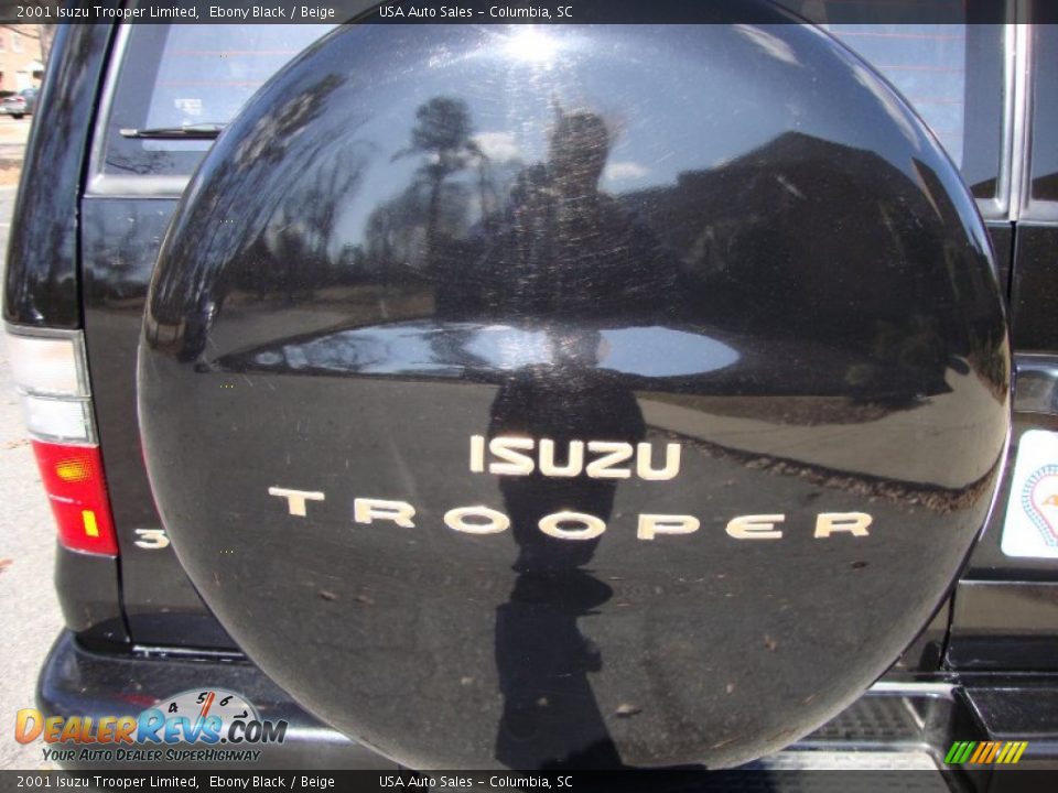 2001 Isuzu Trooper Limited Ebony Black / Beige Photo #13