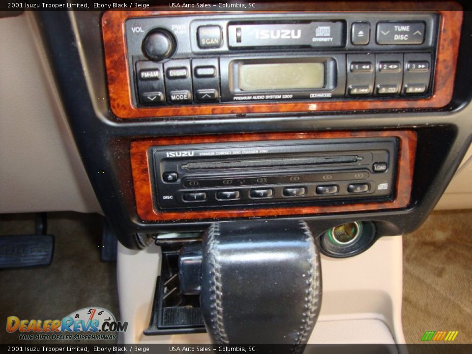 2001 Isuzu Trooper Limited Ebony Black / Beige Photo #24