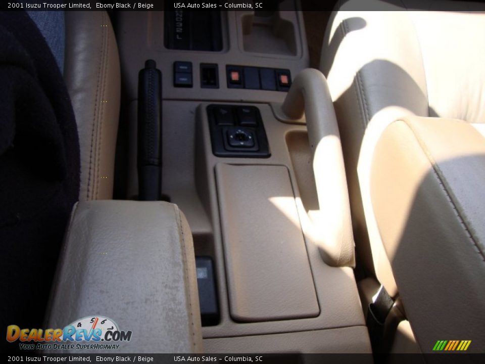2001 Isuzu Trooper Limited Ebony Black / Beige Photo #26