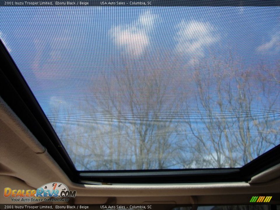 2001 Isuzu Trooper Limited Ebony Black / Beige Photo #30