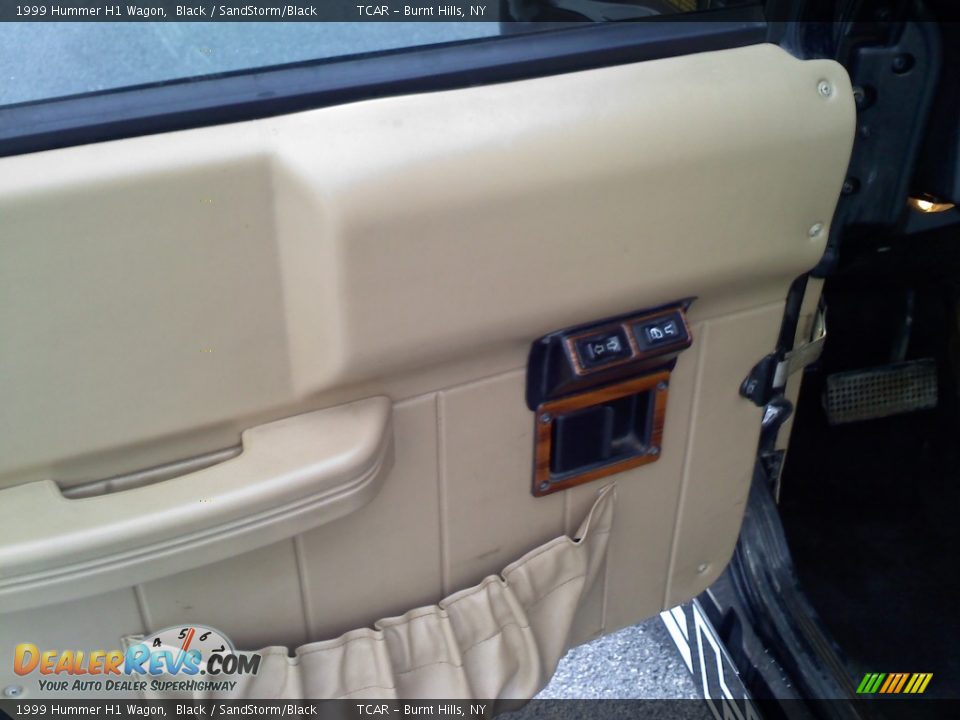 Door Panel of 1999 Hummer H1 Wagon Photo #9
