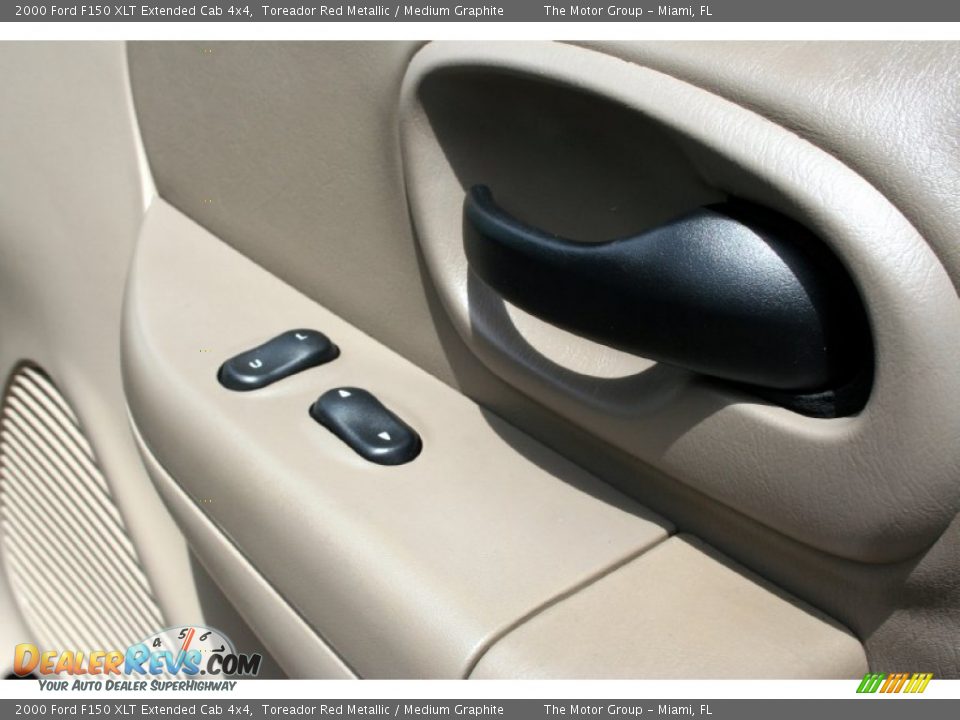 2000 Ford F150 XLT Extended Cab 4x4 Toreador Red Metallic / Medium Graphite Photo #36