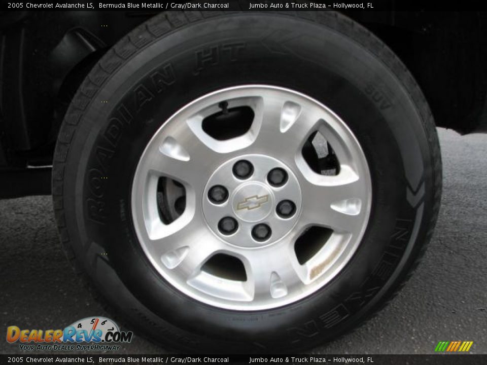 2005 Chevrolet Avalanche LS Bermuda Blue Metallic / Gray/Dark Charcoal Photo #22