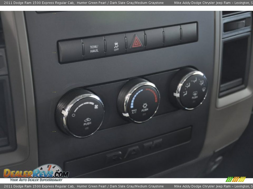 2011 Dodge Ram 1500 Express Regular Cab Hunter Green Pearl / Dark Slate Gray/Medium Graystone Photo #12