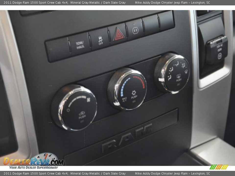 2011 Dodge Ram 1500 Sport Crew Cab 4x4 Mineral Gray Metallic / Dark Slate Gray Photo #17