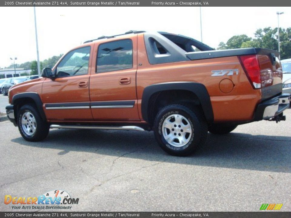 2005 Chevrolet Avalanche Z71 4x4 Sunburst Orange Metallic / Tan/Neutral Photo #3