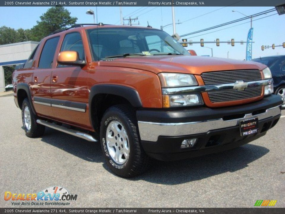 2005 Chevrolet Avalanche Z71 4x4 Sunburst Orange Metallic / Tan/Neutral Photo #7