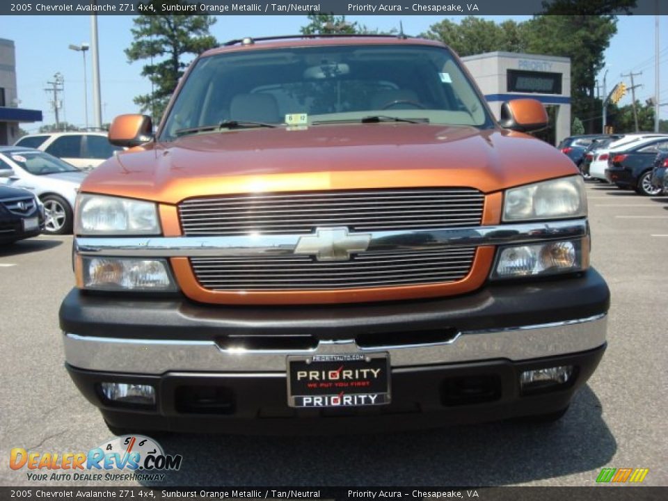 2005 Chevrolet Avalanche Z71 4x4 Sunburst Orange Metallic / Tan/Neutral Photo #8