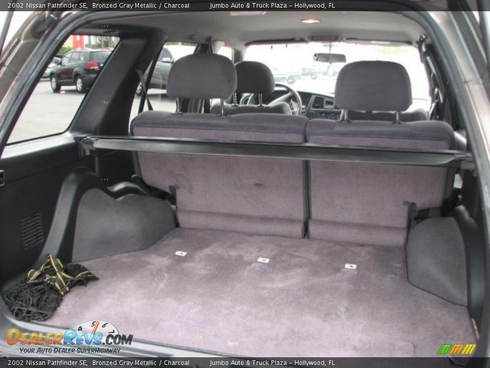 2002 Nissan Pathfinder SE Trunk Photo #13