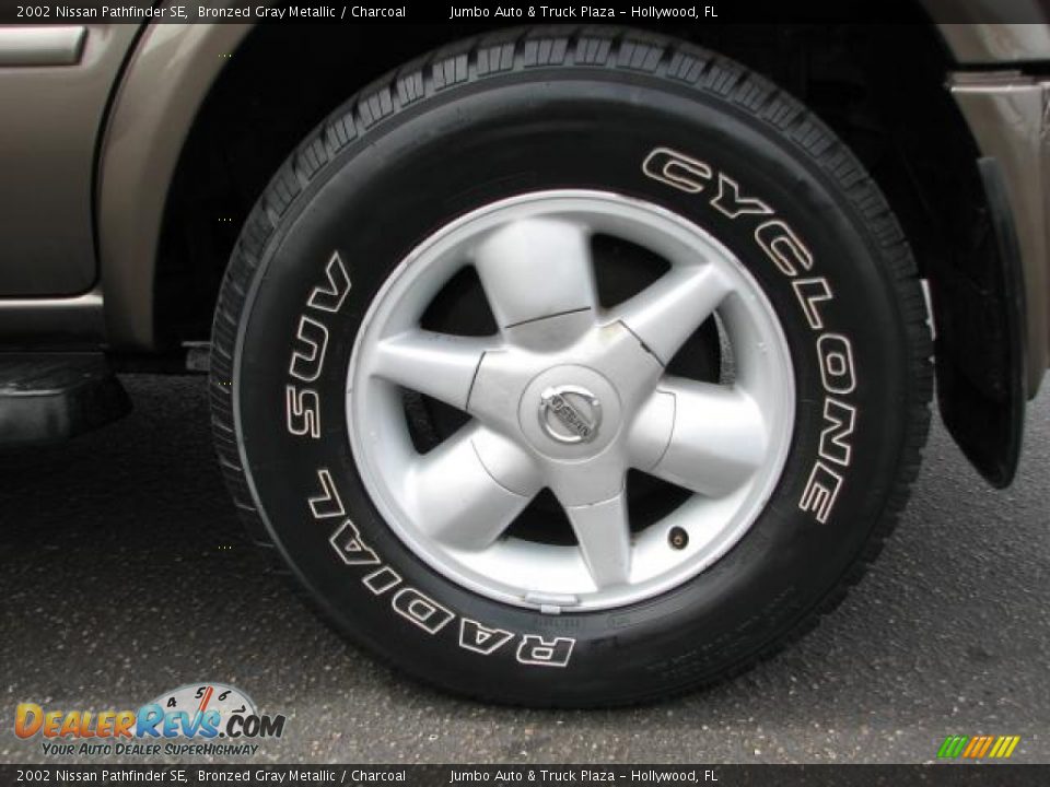 2002 Nissan Pathfinder SE Wheel Photo #20