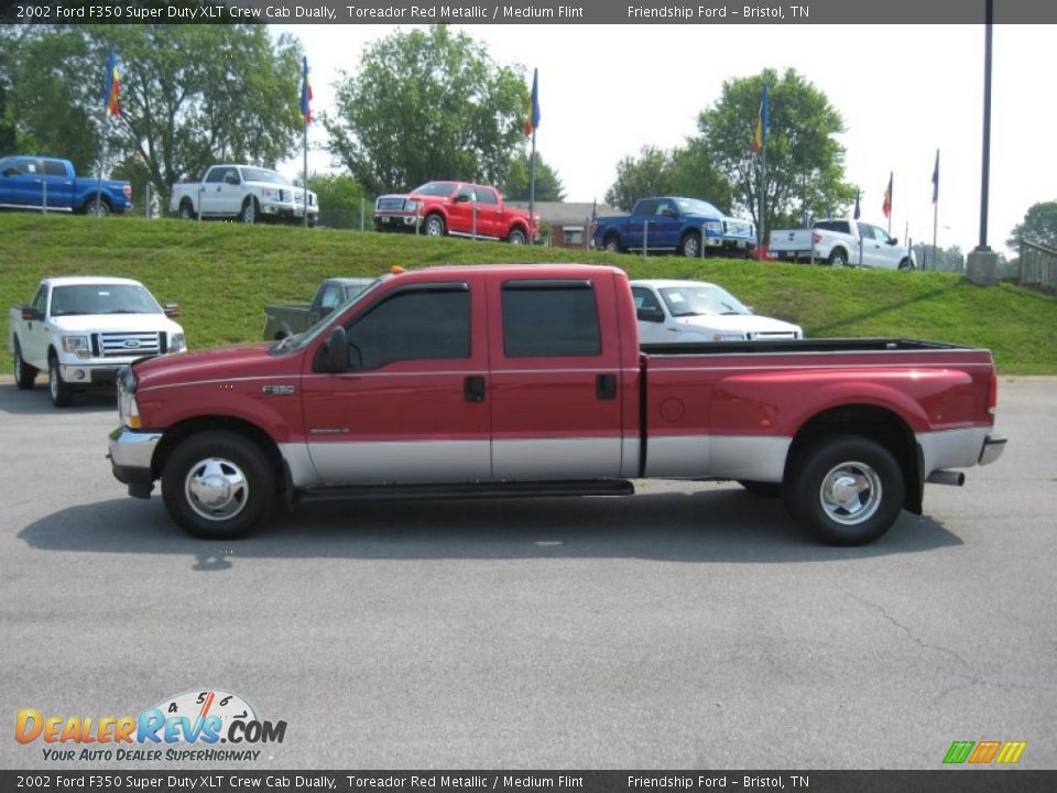Toreador Red Metallic 2002 Ford F350 Super Duty XLT Crew Cab Dually Photo #1