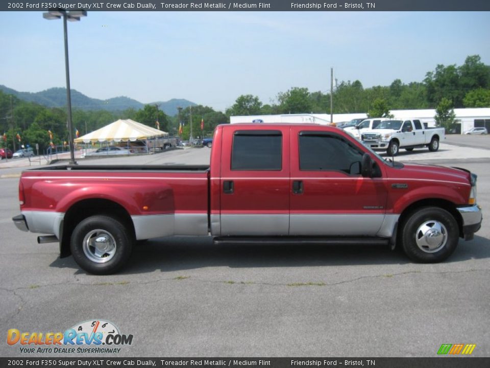 2002 Ford F350 Super Duty XLT Crew Cab Dually Toreador Red Metallic / Medium Flint Photo #5