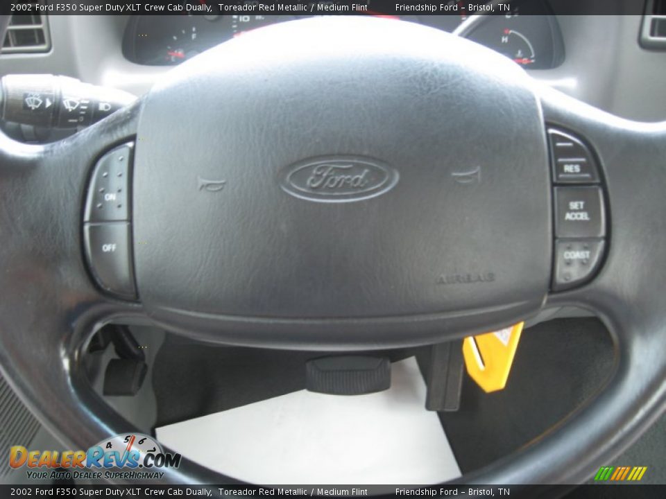 2002 Ford F350 Super Duty XLT Crew Cab Dually Toreador Red Metallic / Medium Flint Photo #26