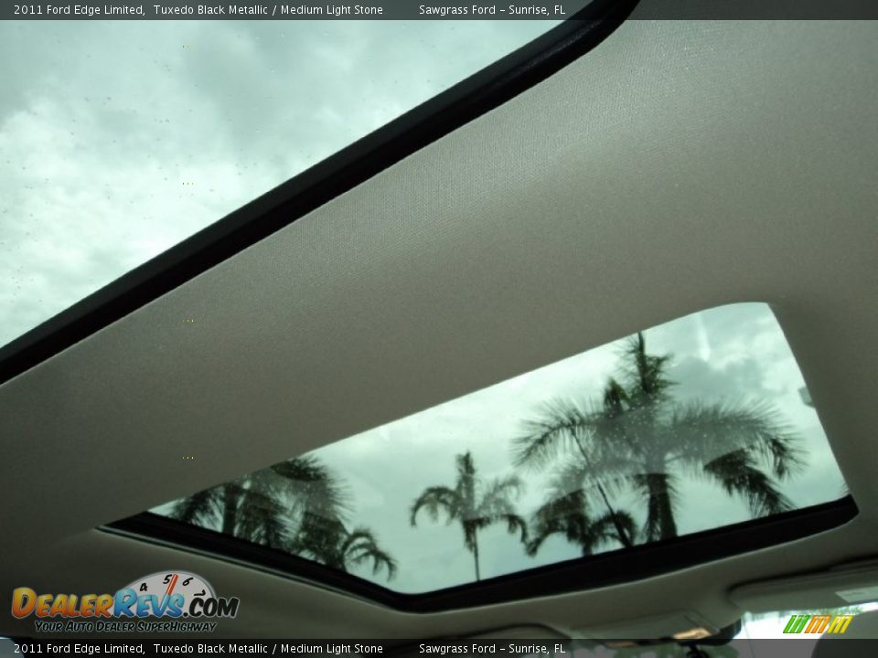 Sunroof of 2011 Ford Edge Limited Photo #23