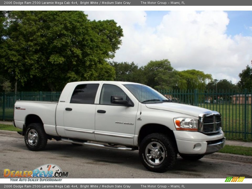 2006 Dodge Ram 2500 Laramie Mega Cab 4x4 Bright White / Medium Slate Gray Photo #12