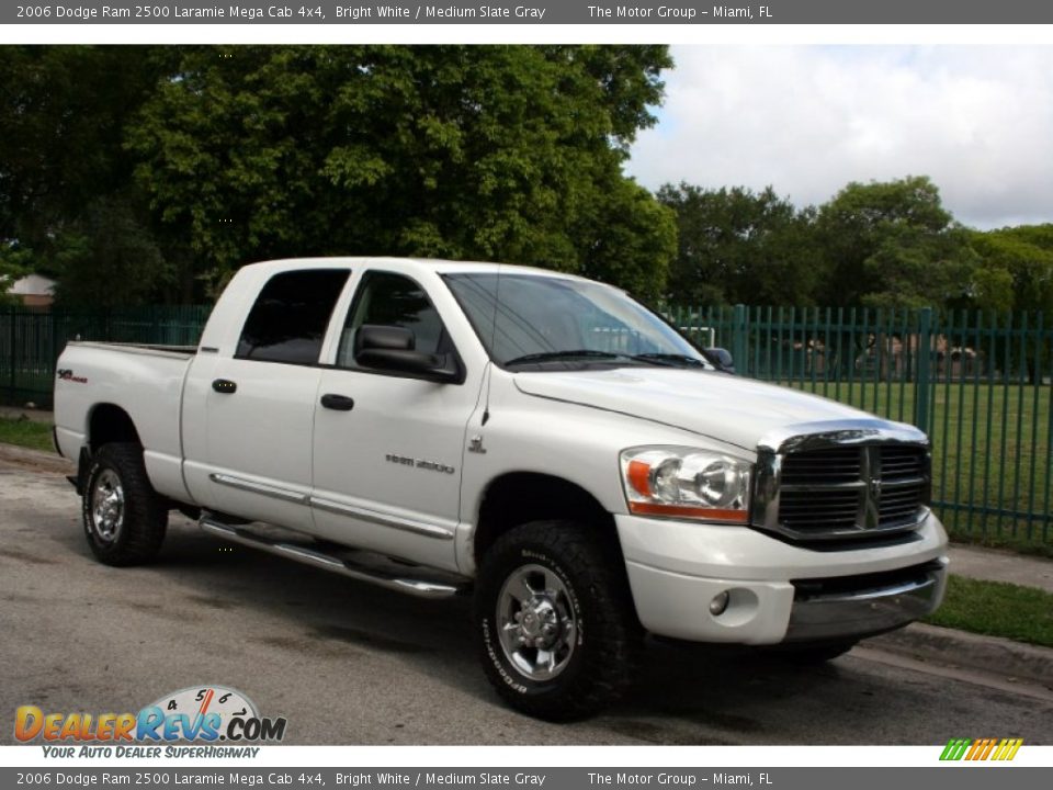 2006 Dodge Ram 2500 Laramie Mega Cab 4x4 Bright White / Medium Slate Gray Photo #13