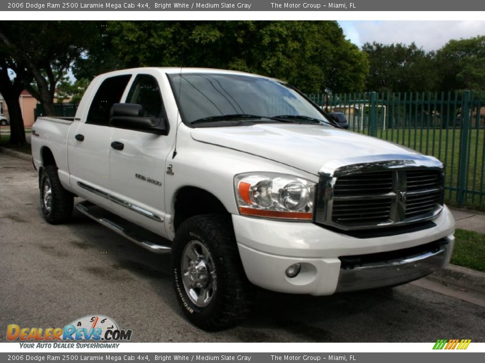 2006 Dodge Ram 2500 Laramie Mega Cab 4x4 Bright White / Medium Slate Gray Photo #14