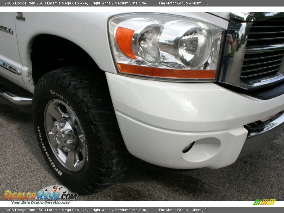 2006 Dodge Ram 2500 Laramie Mega Cab 4x4 Bright White / Medium Slate Gray Photo #19