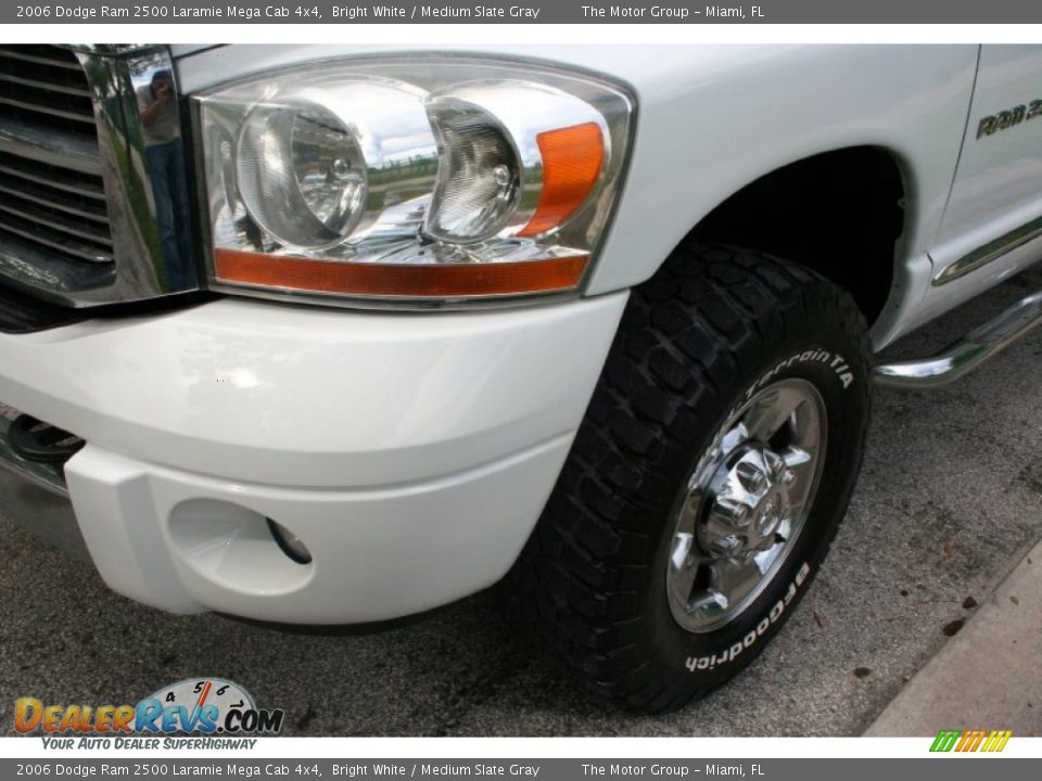 2006 Dodge Ram 2500 Laramie Mega Cab 4x4 Bright White / Medium Slate Gray Photo #20