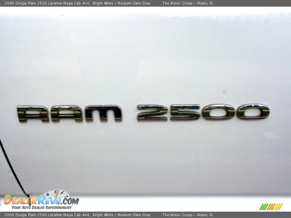 2006 Dodge Ram 2500 Laramie Mega Cab 4x4 Bright White / Medium Slate Gray Photo #28