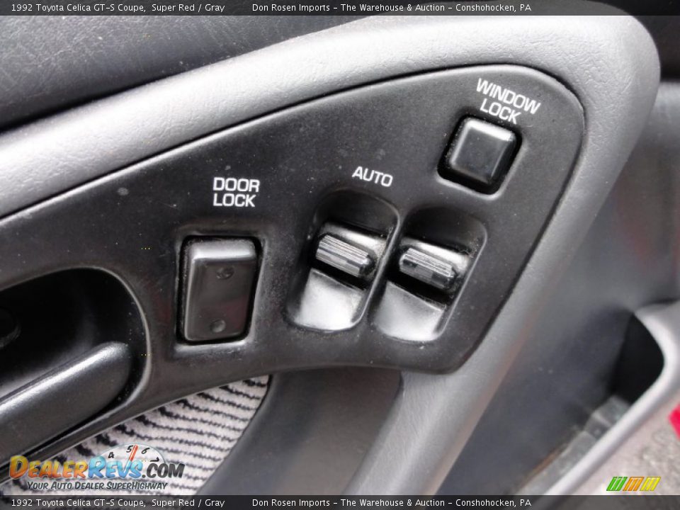 Controls of 1992 Toyota Celica GT-S Coupe Photo #15