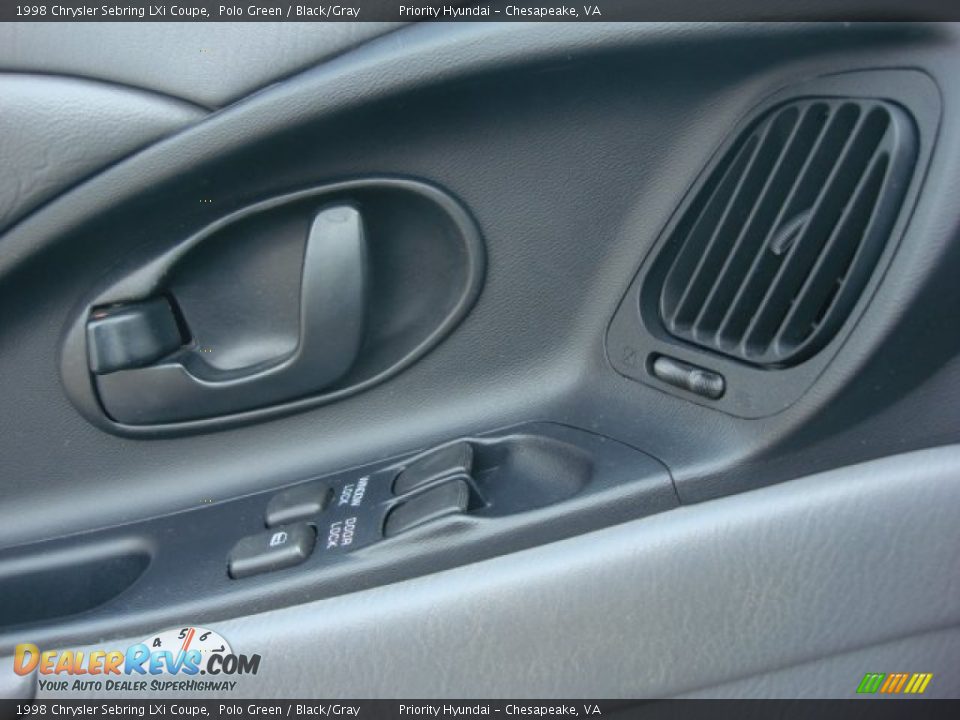 Controls of 1998 Chrysler Sebring LXi Coupe Photo #11