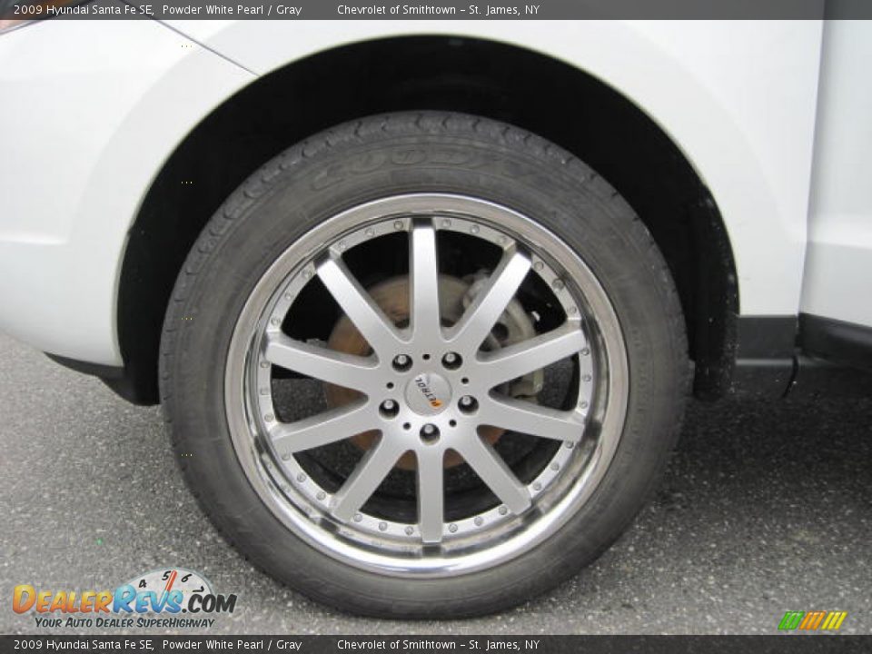 Custom Wheels of 2009 Hyundai Santa Fe SE Photo #8