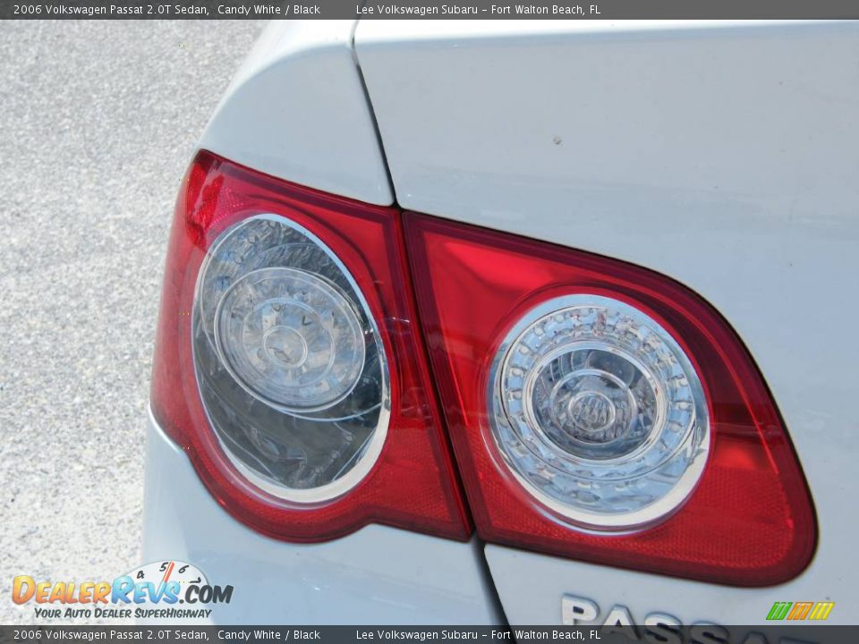 2006 Volkswagen Passat 2.0T Sedan Candy White / Black Photo #16
