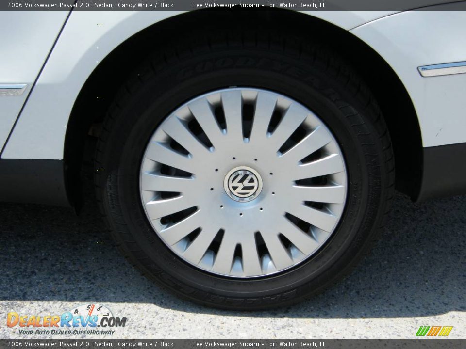 2006 Volkswagen Passat 2.0T Sedan Candy White / Black Photo #17