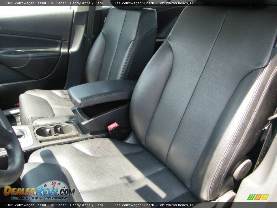 2006 Volkswagen Passat 2.0T Sedan Candy White / Black Photo #18