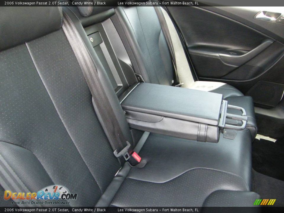 2006 Volkswagen Passat 2.0T Sedan Candy White / Black Photo #27