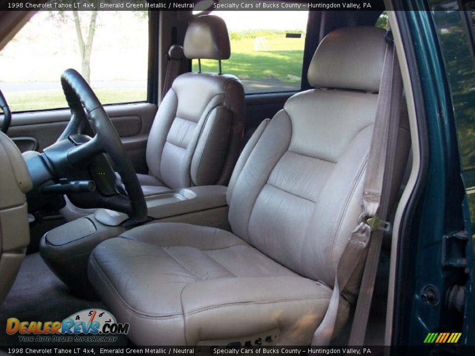 Neutral Interior - 1998 Chevrolet Tahoe LT 4x4 Photo #26