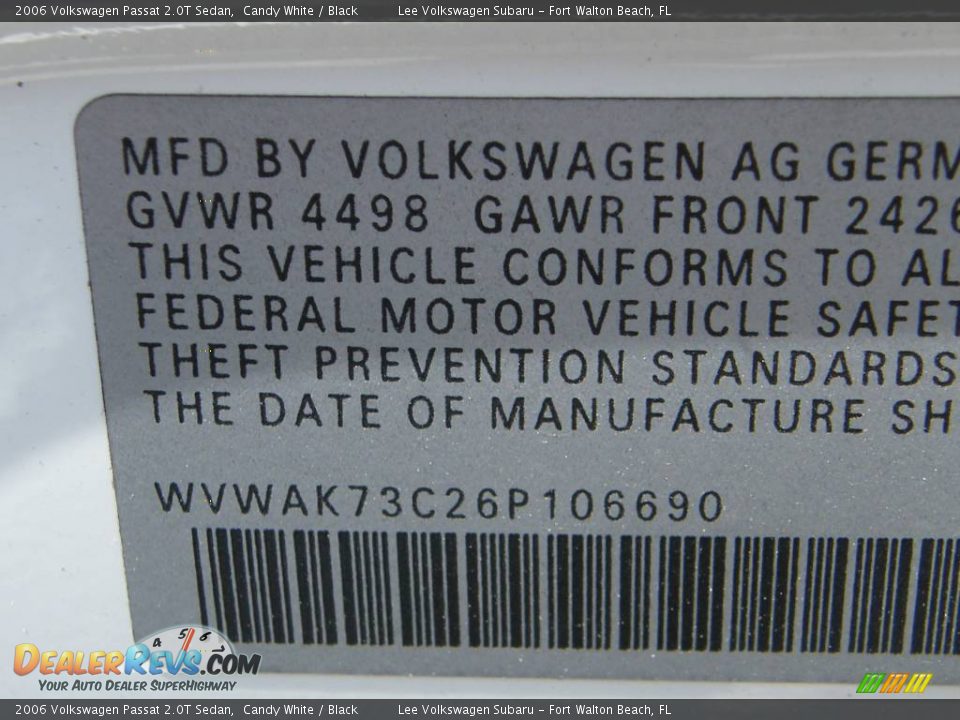 2006 Volkswagen Passat 2.0T Sedan Candy White / Black Photo #31