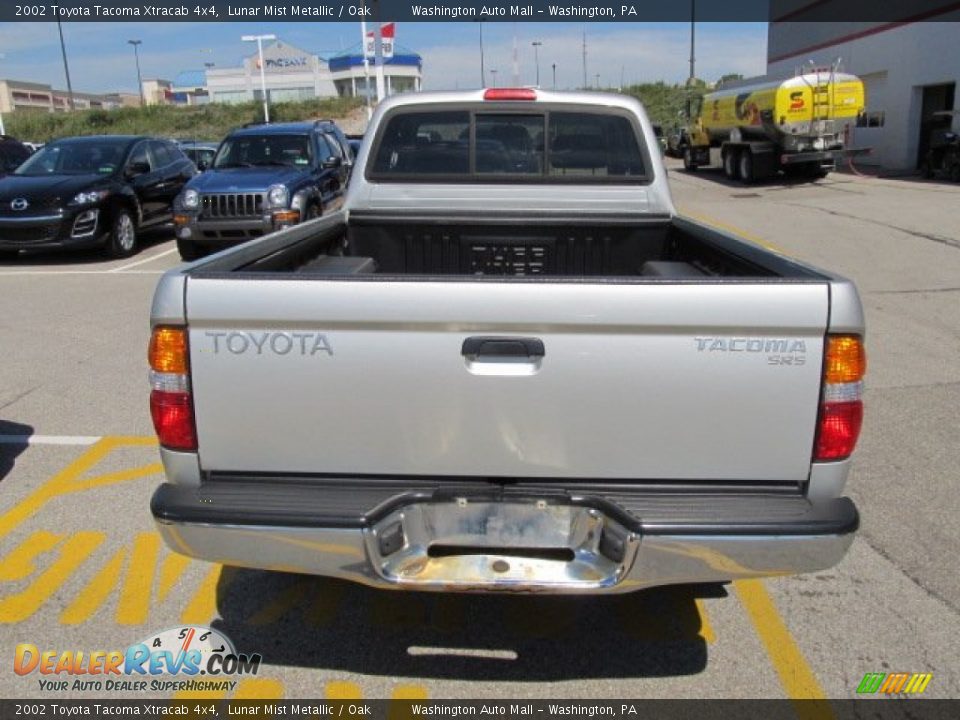 2002 Toyota Tacoma Xtracab 4x4 Lunar Mist Metallic / Oak Photo #4