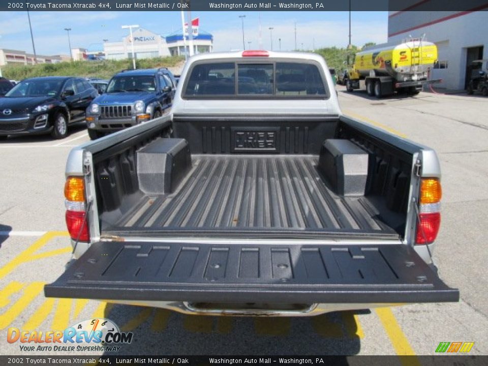 2002 Toyota Tacoma Xtracab 4x4 Lunar Mist Metallic / Oak Photo #5