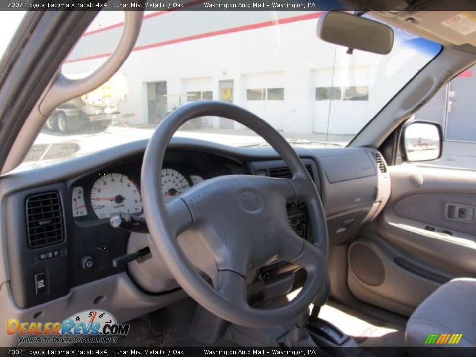 2002 Toyota Tacoma Xtracab 4x4 Lunar Mist Metallic / Oak Photo #12