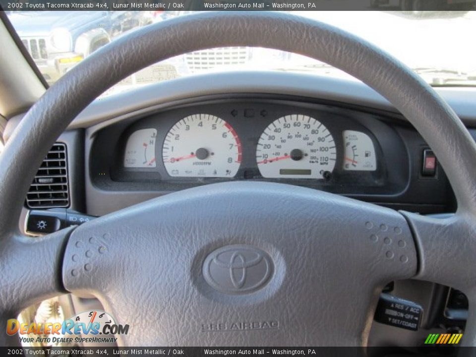 2002 Toyota Tacoma Xtracab 4x4 Lunar Mist Metallic / Oak Photo #17