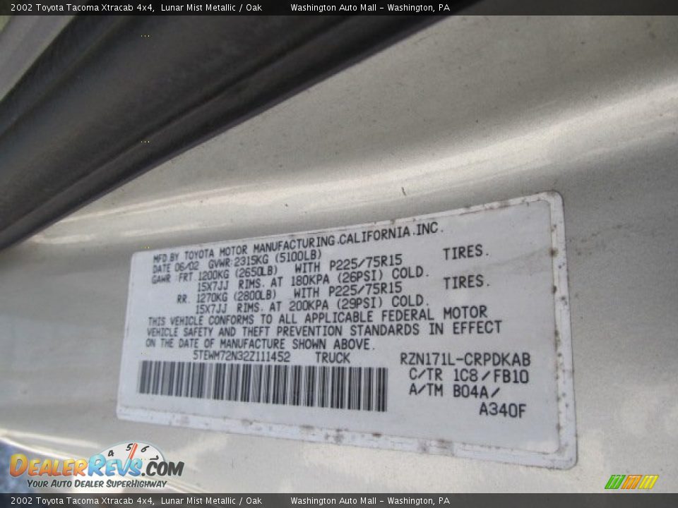 2002 Toyota Tacoma Xtracab 4x4 Lunar Mist Metallic / Oak Photo #19