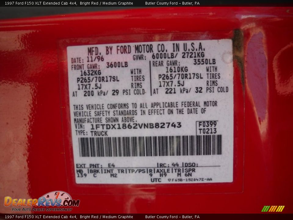 1997 Ford F150 XLT Extended Cab 4x4 Bright Red / Medium Graphite Photo #9