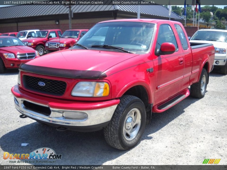 1997 Ford F150 XLT Extended Cab 4x4 Bright Red / Medium Graphite Photo #18