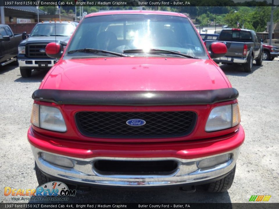 1997 Ford F150 XLT Extended Cab 4x4 Bright Red / Medium Graphite Photo #19
