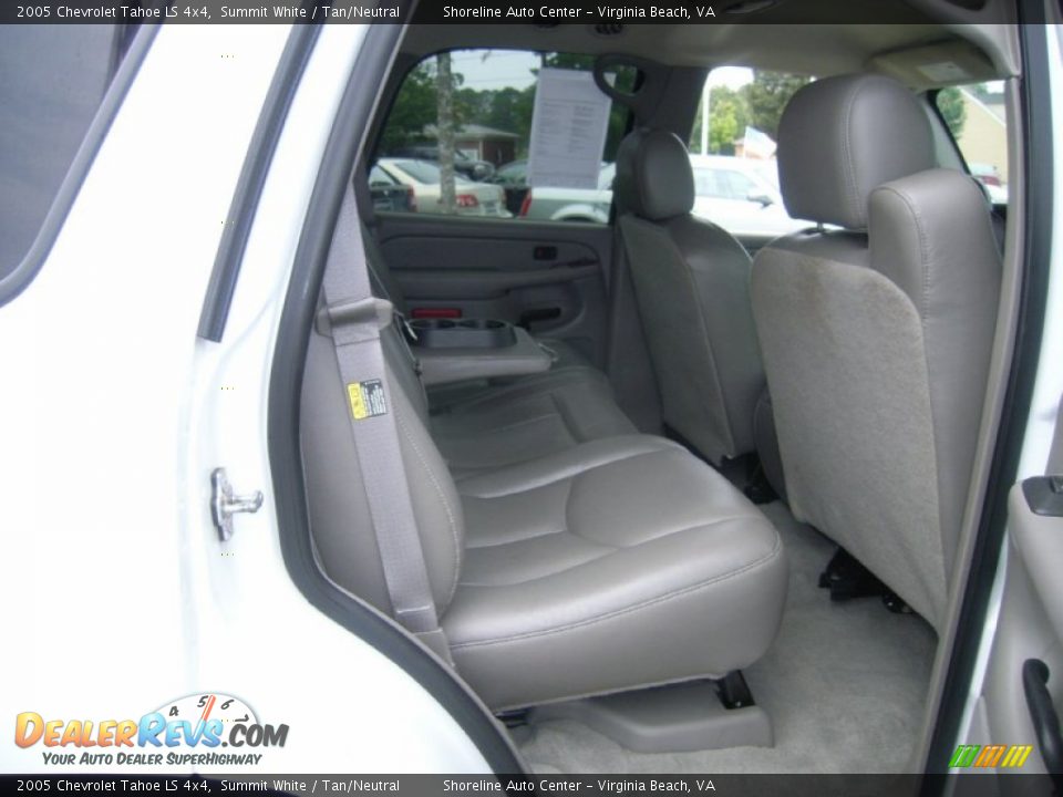2005 Chevrolet Tahoe LS 4x4 Summit White / Tan/Neutral Photo #12