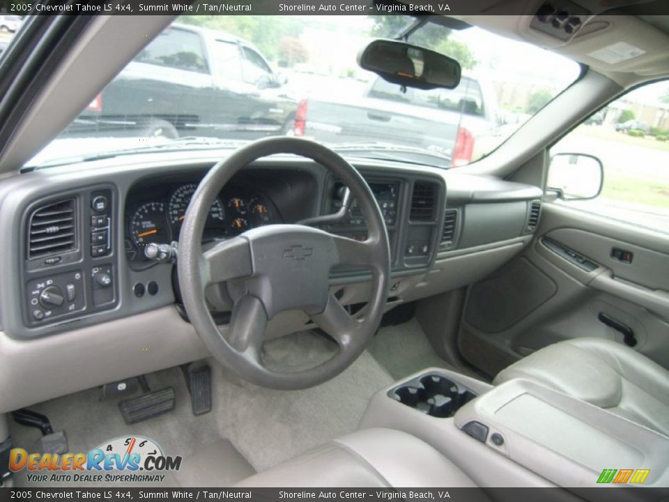 Tan/Neutral Interior - 2005 Chevrolet Tahoe LS 4x4 Photo #17