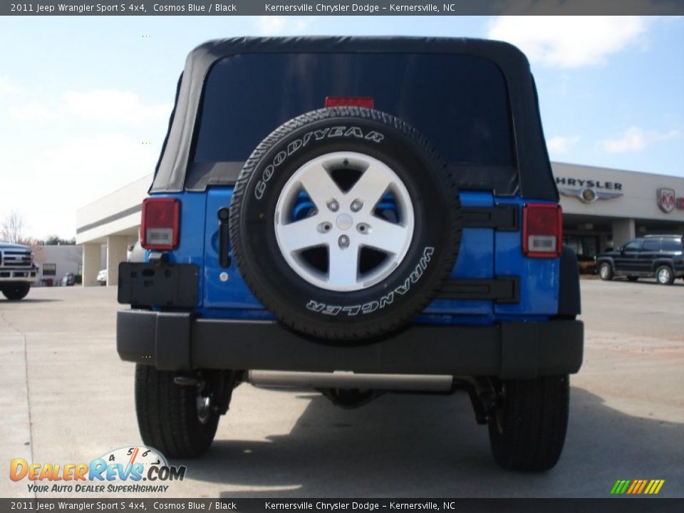 2011 Jeep Wrangler Sport S 4x4 Cosmos Blue / Black Photo #4