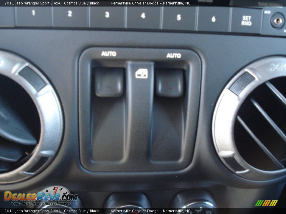 2011 Jeep Wrangler Sport S 4x4 Cosmos Blue / Black Photo #18